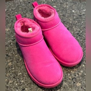 Ugg ultra mini- hot pink